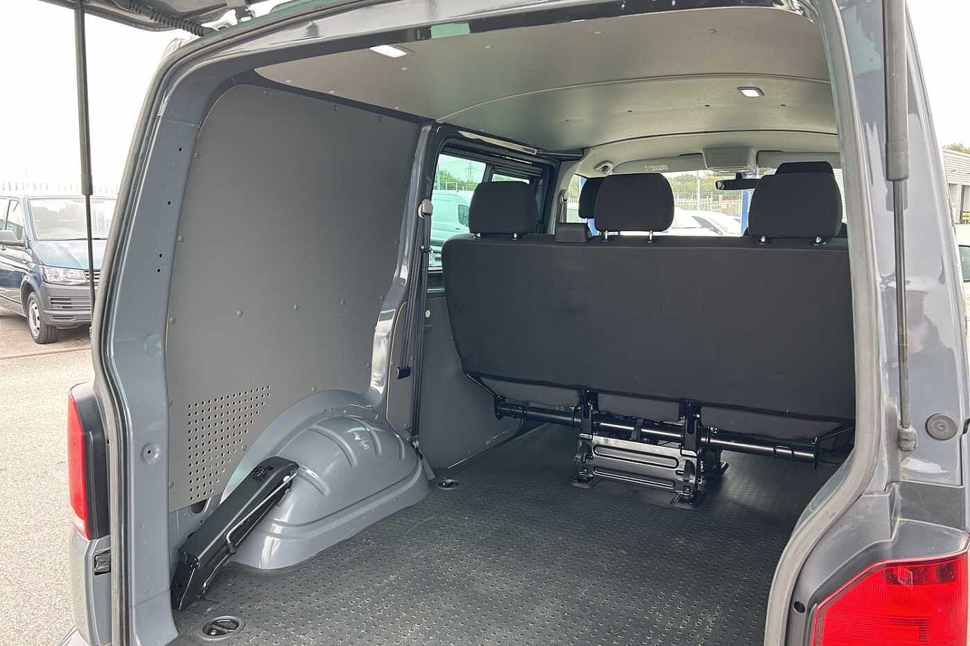 Volkswagen Transporter 2.0BiTDI 204ps T32 Highline SWB DSG