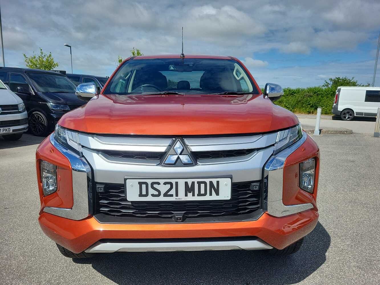 Mitsubishi L200 2.2 DI-D 4WD (150PS) Barbarian X DC PU