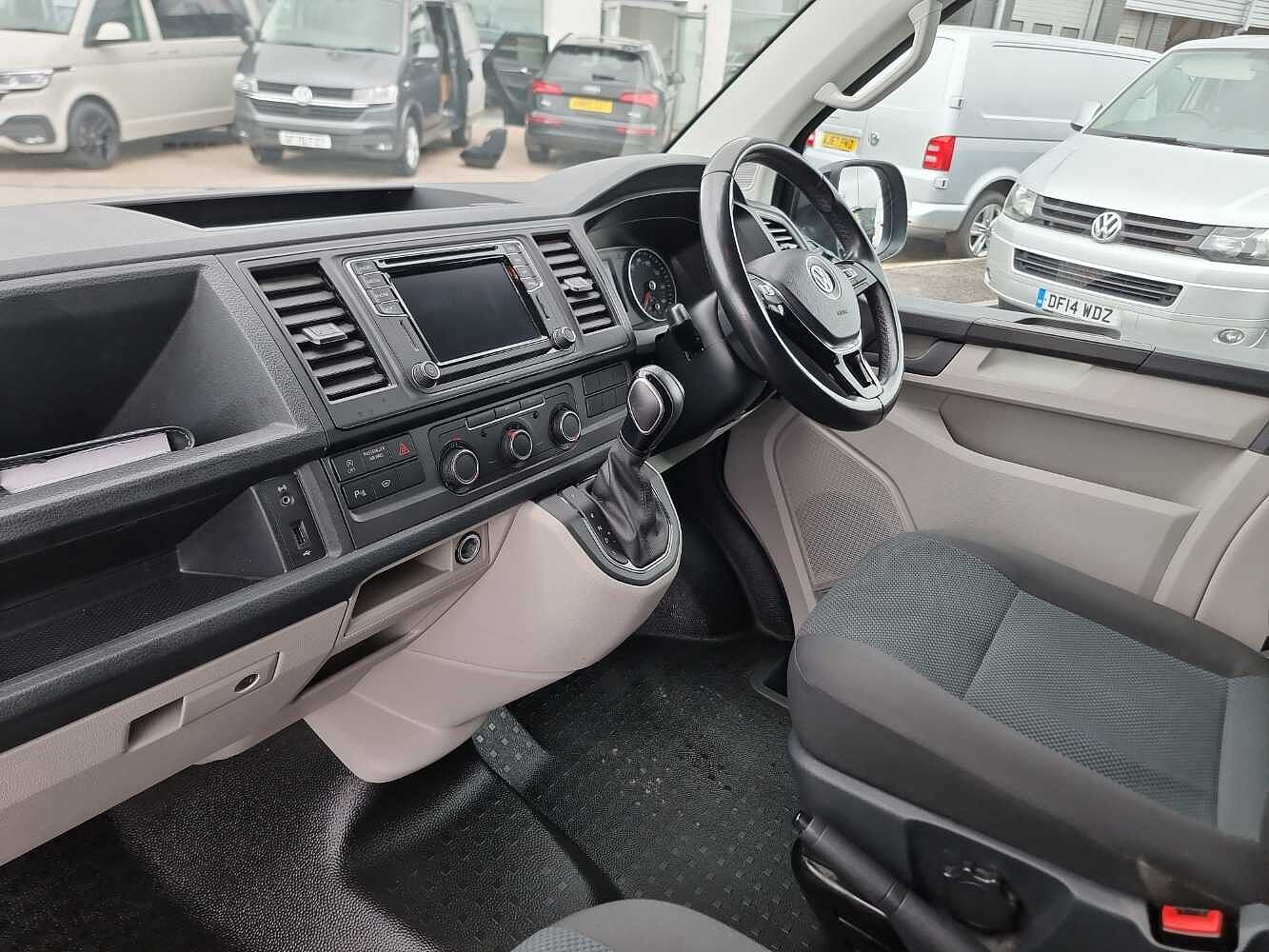Volkswagen Transporter Kombi 2.0BiTDI 204PS T32 HLBMT LWB DSG**LED Headlights**