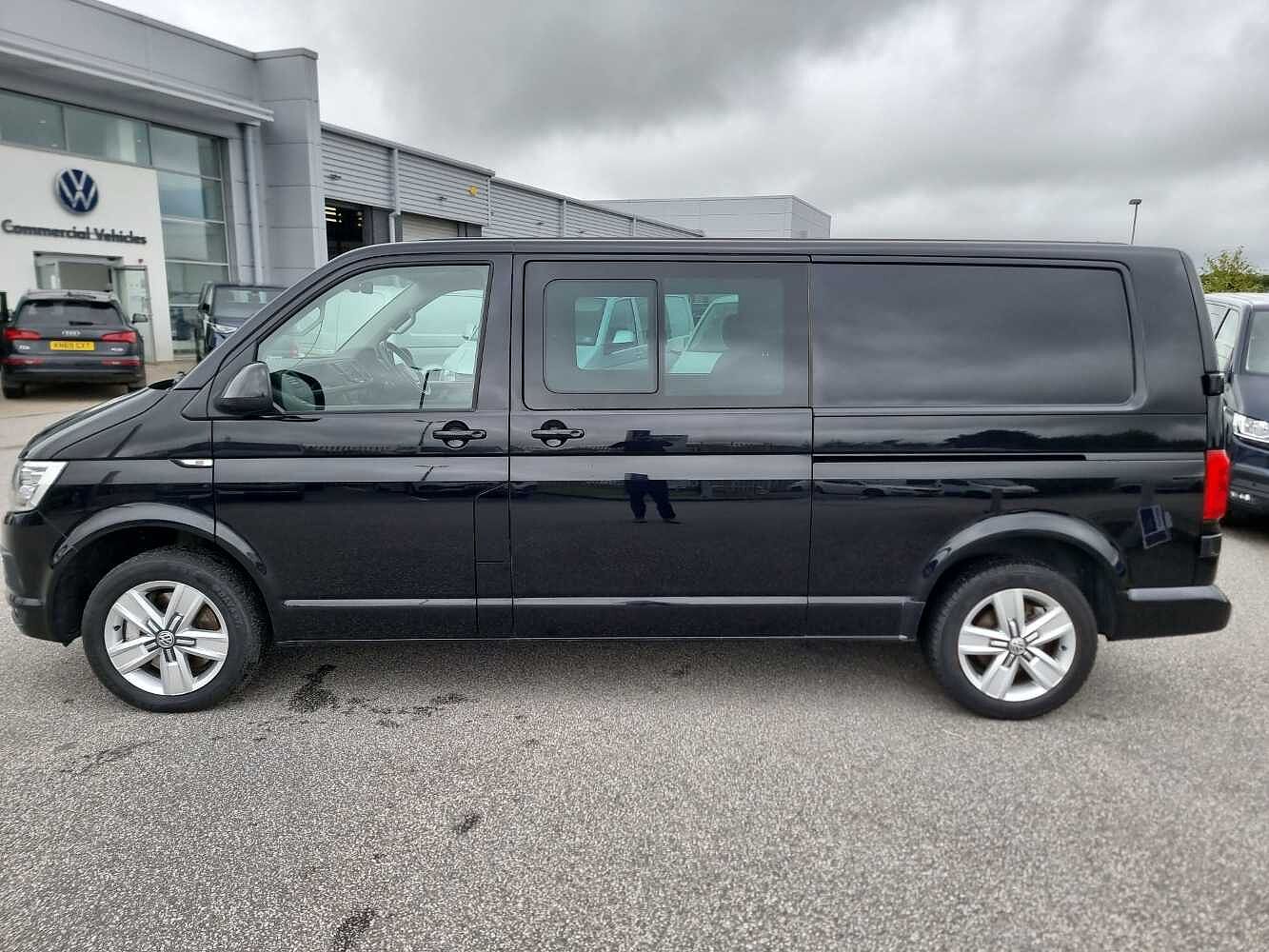 Volkswagen Transporter Kombi 2.0BiTDI 204PS T32 HLBMT LWB DSG**LED Headlights**