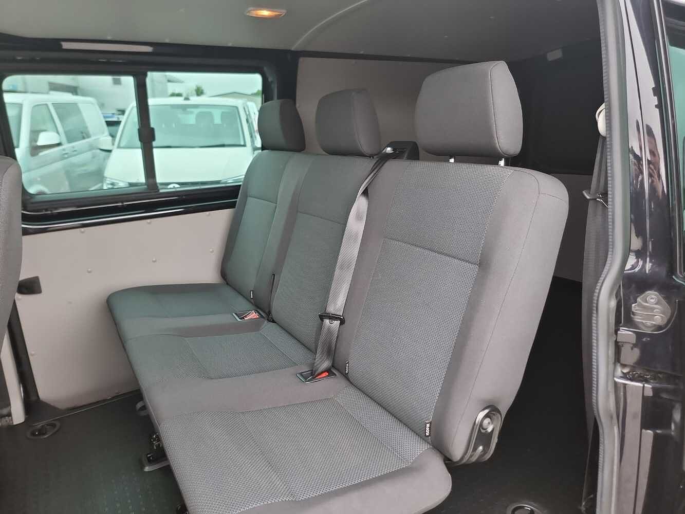 Volkswagen Transporter Kombi 2.0BiTDI 204PS T32 HLBMT LWB DSG**LED Headlights**