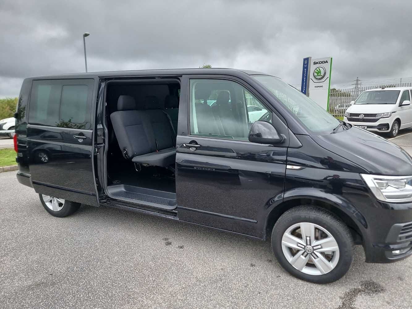 Volkswagen Transporter Kombi 2.0BiTDI 204PS T32 HLBMT LWB DSG**LED Headlights**