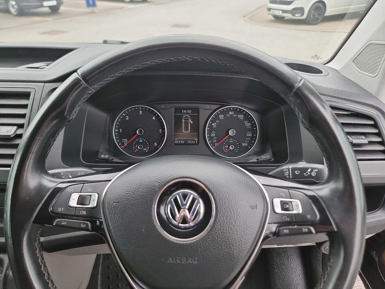 Volkswagen Transporter Kombi 2.0BiTDI 204PS T32 HLBMT LWB DSG**LED Headlights**