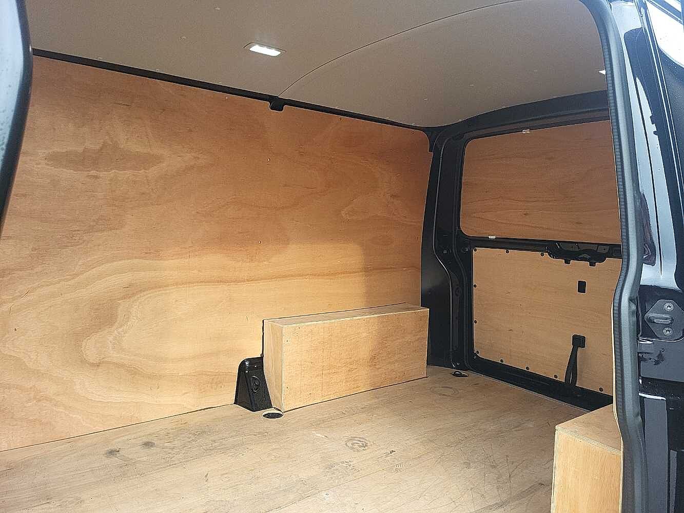 Volkswagen Transporter 2.0TDI (150PS)Eu6 T30 Highline SWB PV