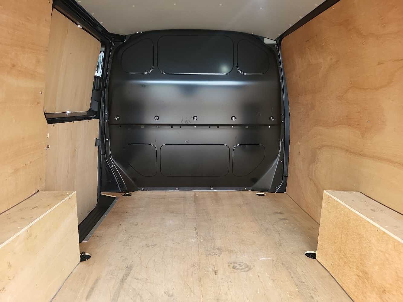 Volkswagen Transporter 2.0TDI (150PS)Eu6 T30 Highline SWB PV