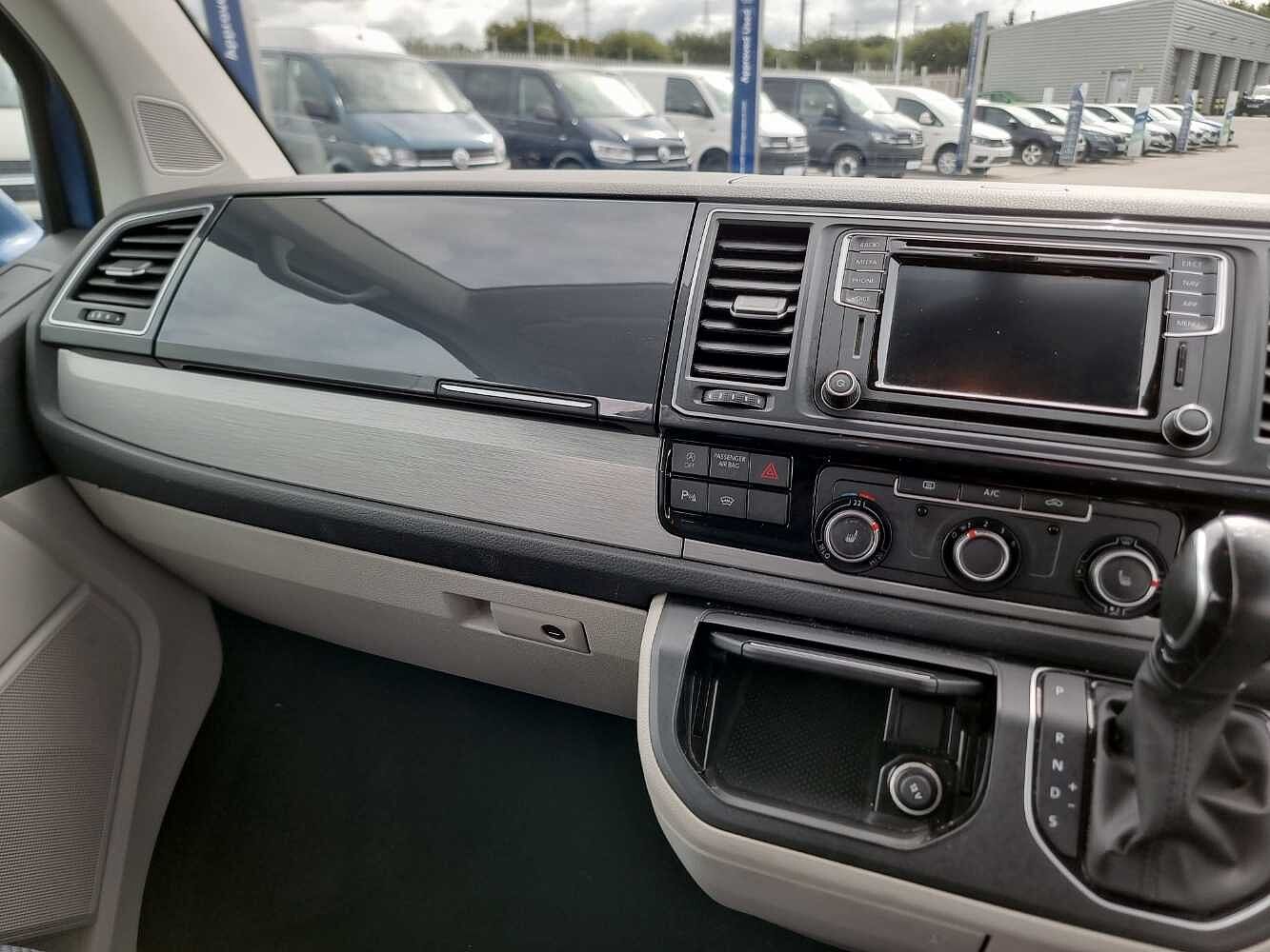 Volkswagen Transporter Kombi 2.0BiTDI 204PS EU6 T32 HL LWB 4M***LOTS OF EXTRAS***