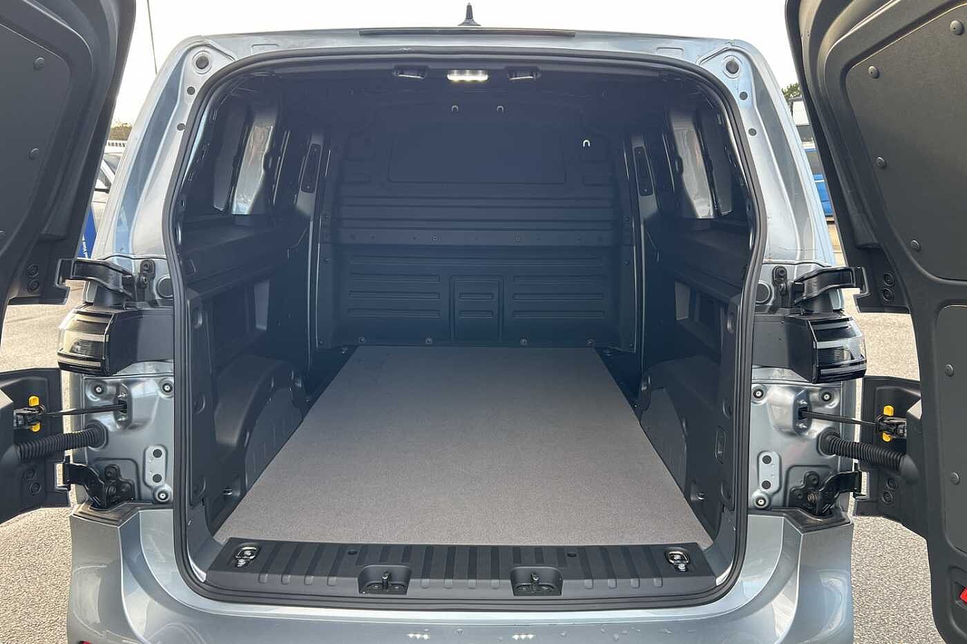 Volkswagen ID. Buzz Cargo Commerce SWB 77kWh 204PS Automatic