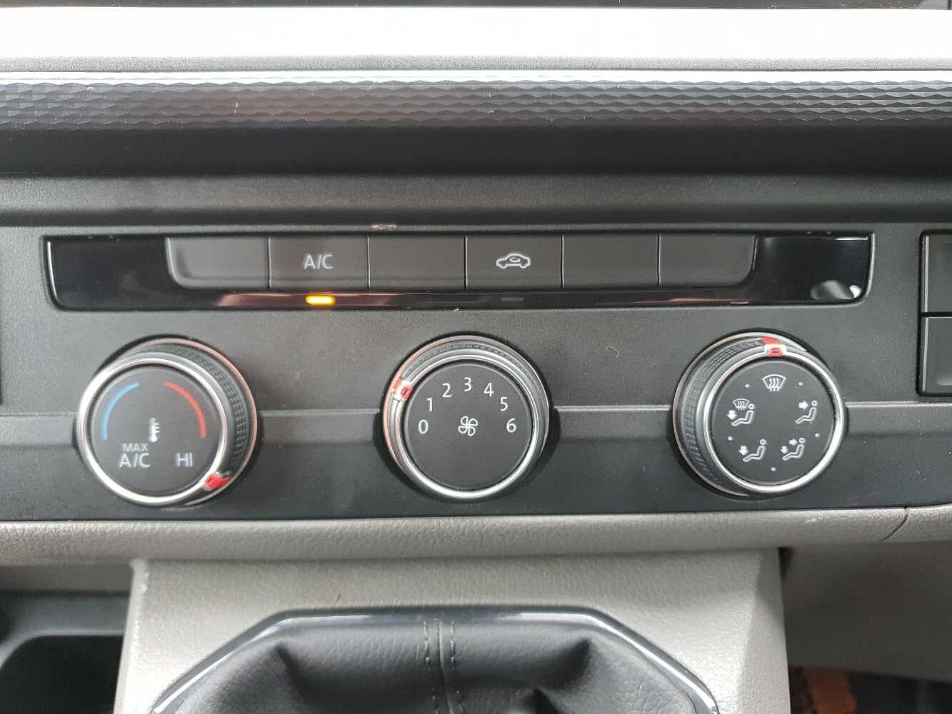 Volkswagen Transporter T28 Panel van Highline SWB 150 PS 2.0 TDI 6sp Manual