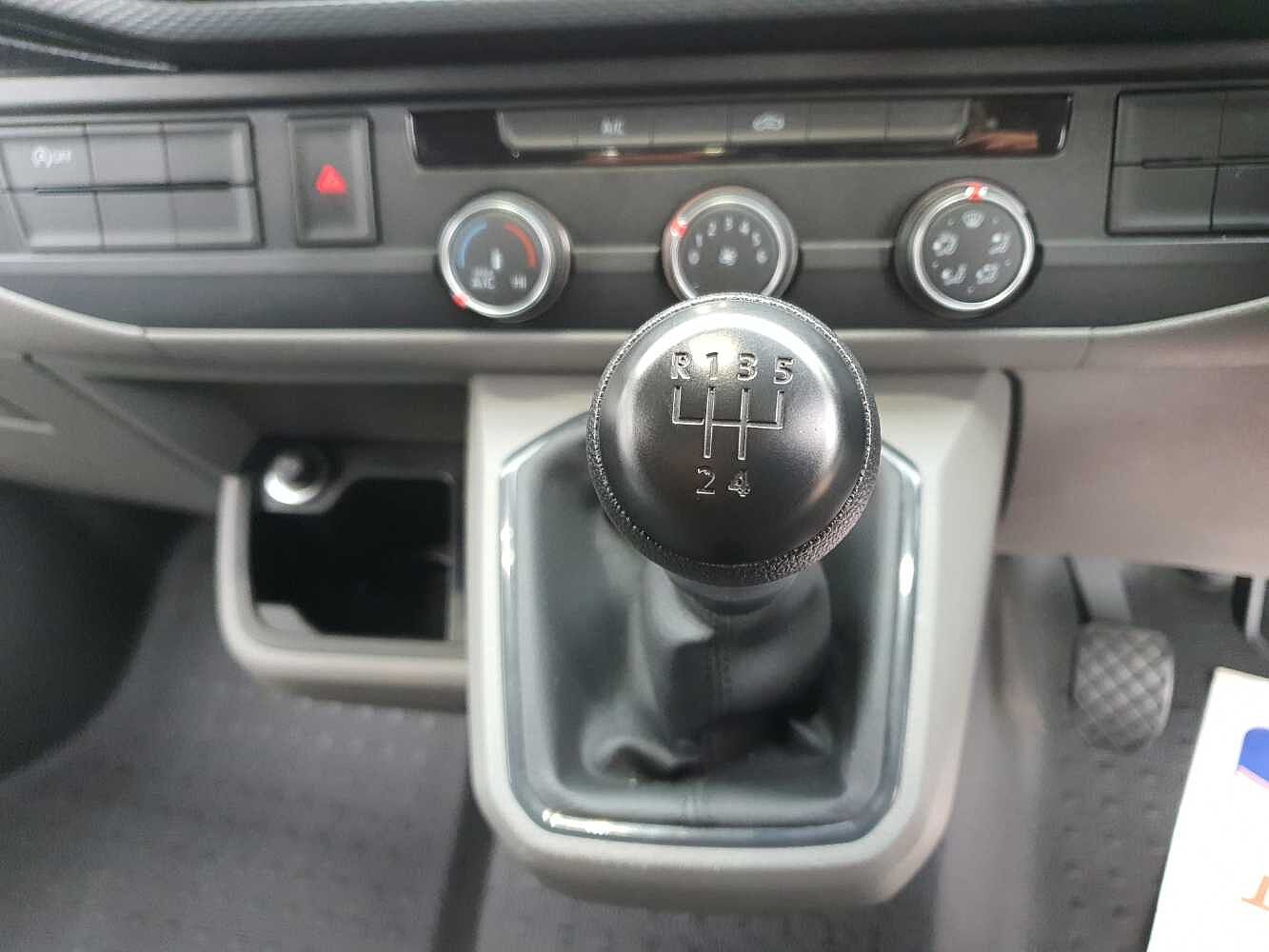 Volkswagen Transporter T28 Panel van Startline SWB 110 PS 2.0 TDI 5sp Manual