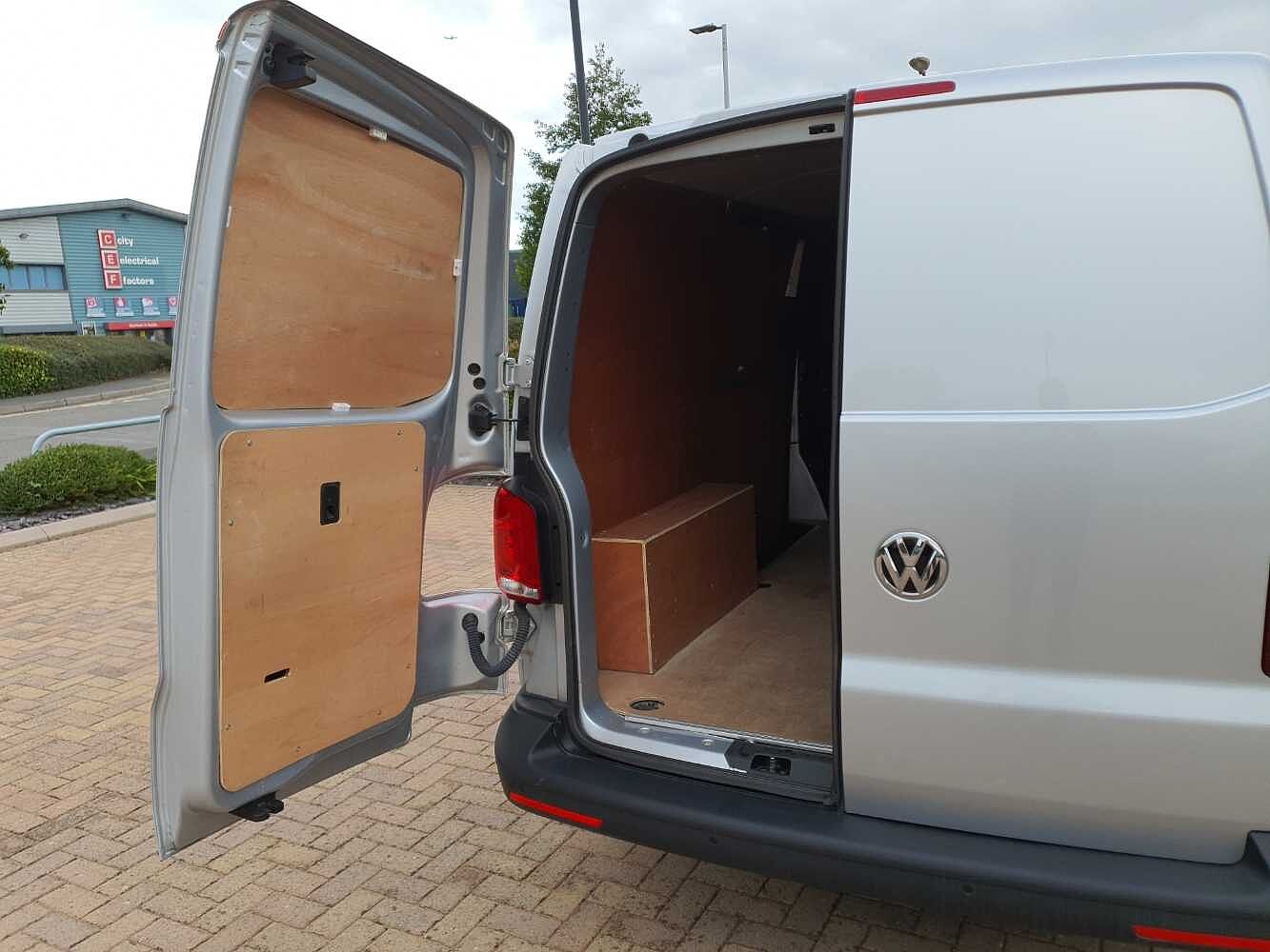 Volkswagen Transporter T28 Panel van Startline SWB 110 PS 2.0 TDI 5sp Manual