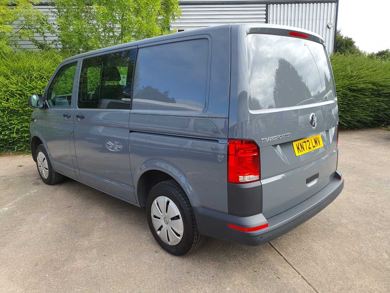 Volkswagen Transporter T30 Kombi Startline SWB 110 PS 2.0 TDI 5sp Manual