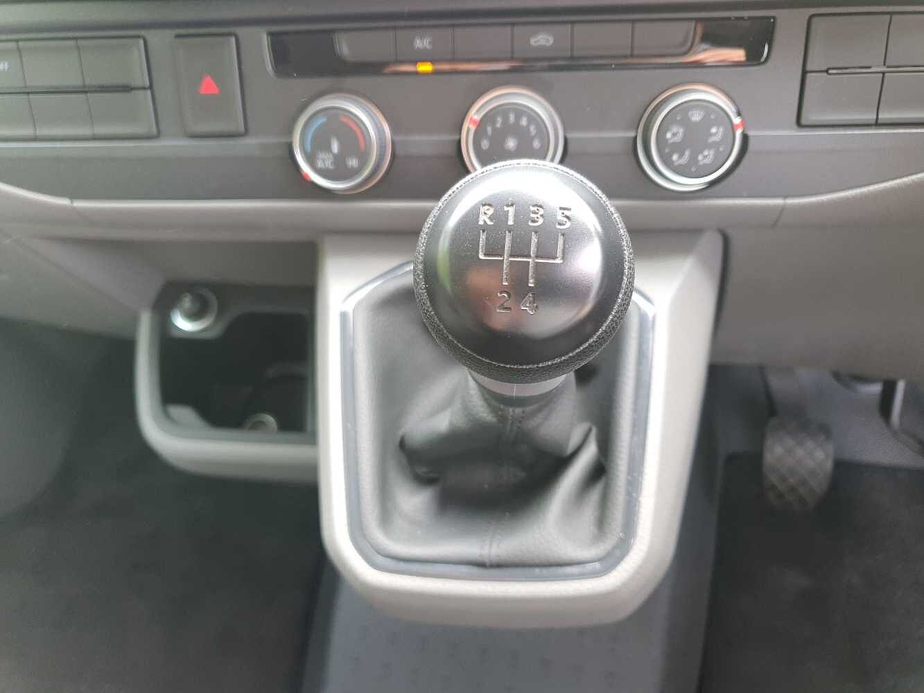 Volkswagen Transporter T30 Kombi Startline SWB 110 PS 2.0 TDI 5sp Manual