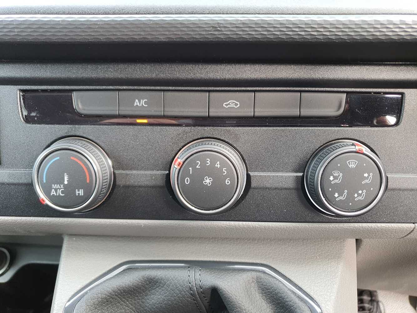 Volkswagen Transporter T30 Kombi Startline SWB 110 PS 2.0 TDI 5sp Manual