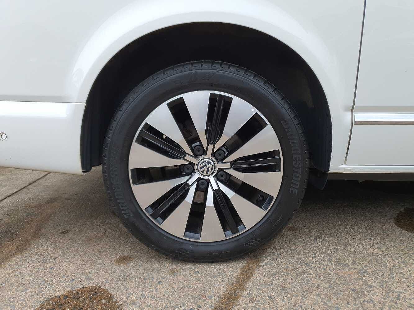 Volkswagen Caravelle Executive SWB 150 PS 2.0 TDI 7sp DSG