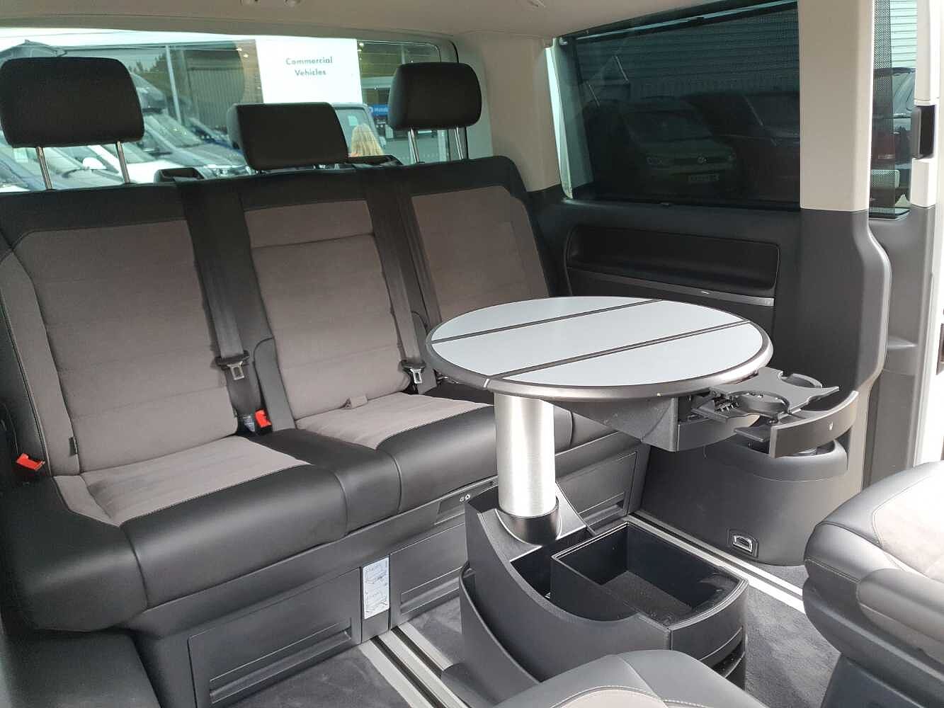Volkswagen Caravelle Executive SWB 150 PS 2.0 TDI 7sp DSG
