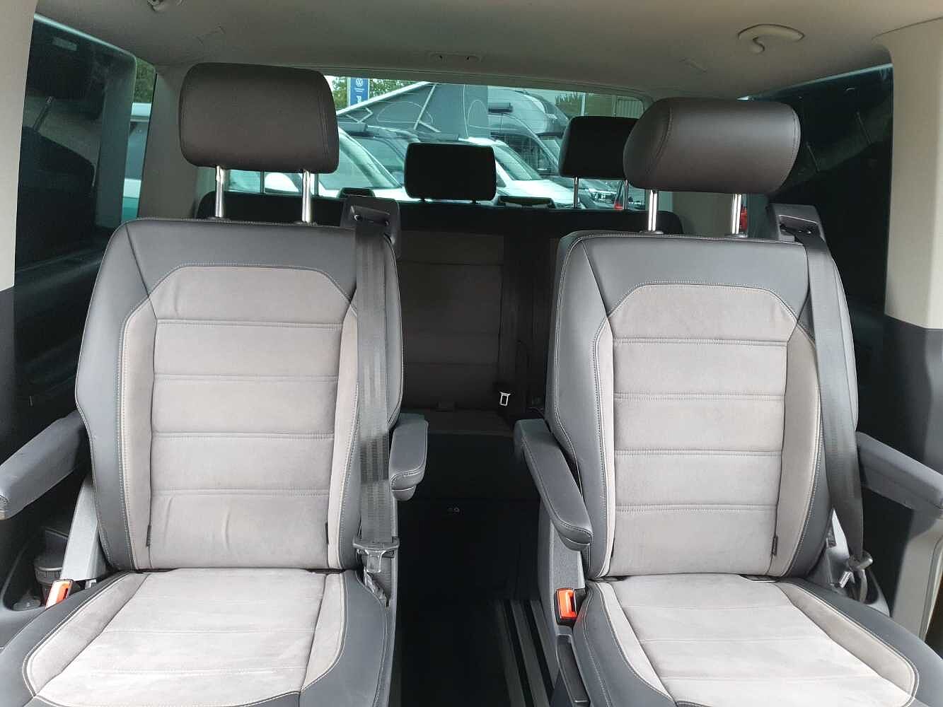 Volkswagen Caravelle Executive SWB 150 PS 2.0 TDI 7sp DSG