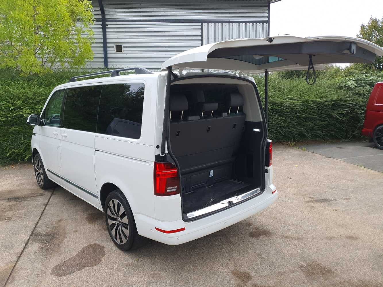 Volkswagen Caravelle Executive SWB 150 PS 2.0 TDI 7sp DSG