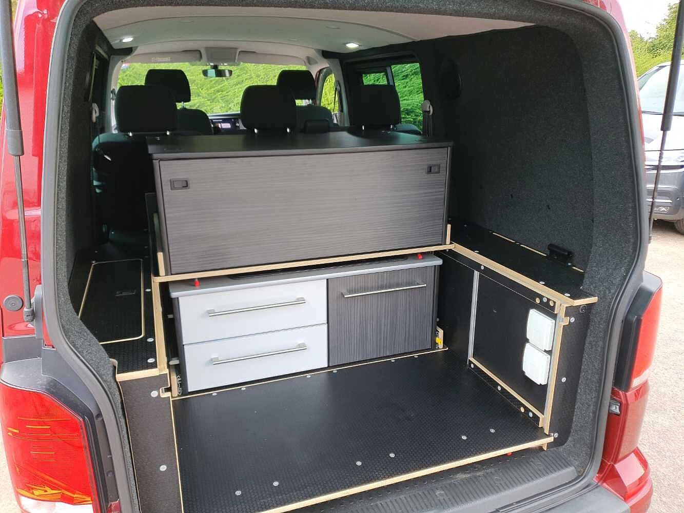 Volkswagen Transporter T32 Kombi Highline SWB 150 PS 2.0 TDI 6sp Manual