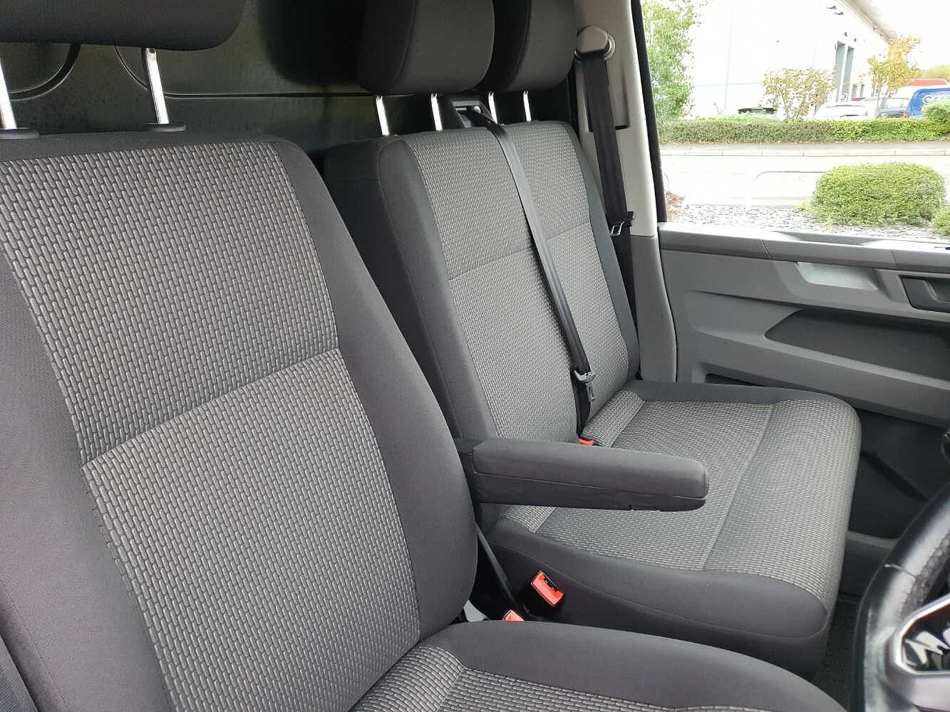 Volkswagen Transporter T28 Panel van Highline SWB 150 PS 2.0 TDI 6sp Manual