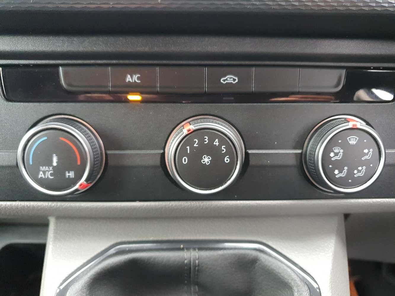 Volkswagen Transporter T28 Panel van Highline SWB 150 PS 2.0 TDI 6sp Manual