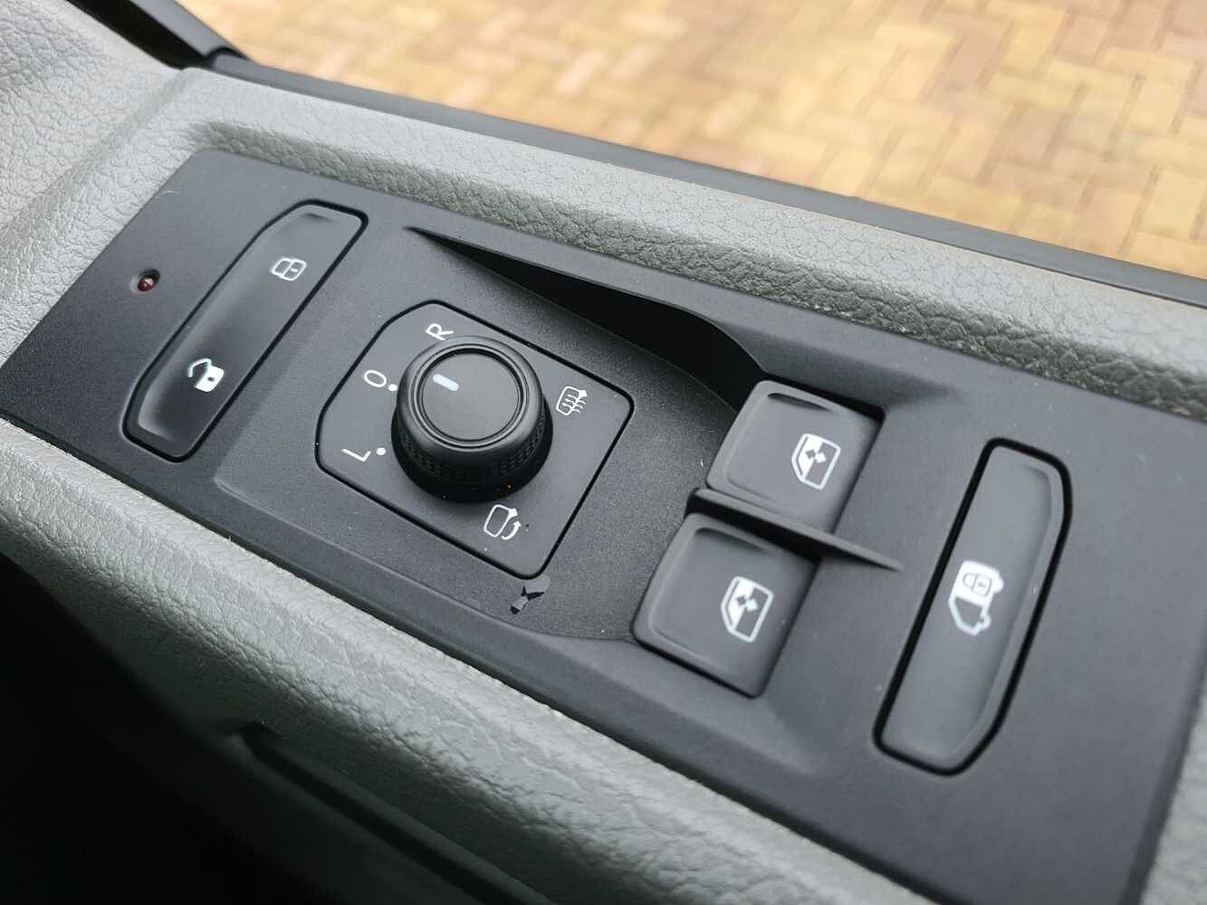 Volkswagen Transporter T28 Panel van Highline SWB 150 PS 2.0 TDI 6sp Manual