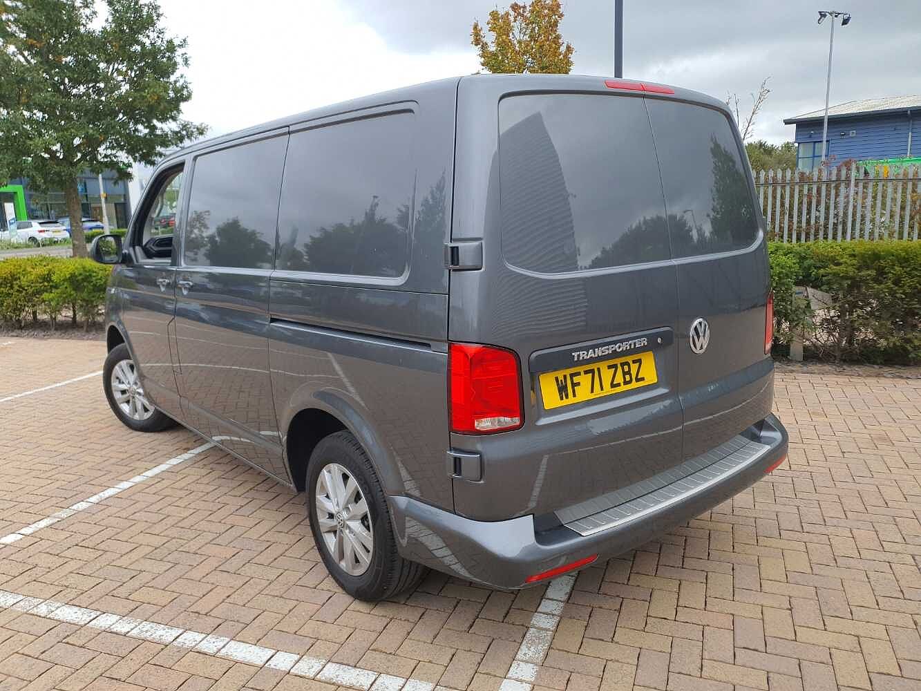 Volkswagen Transporter T28 Panel van Highline SWB 150 PS 2.0 TDI 6sp Manual