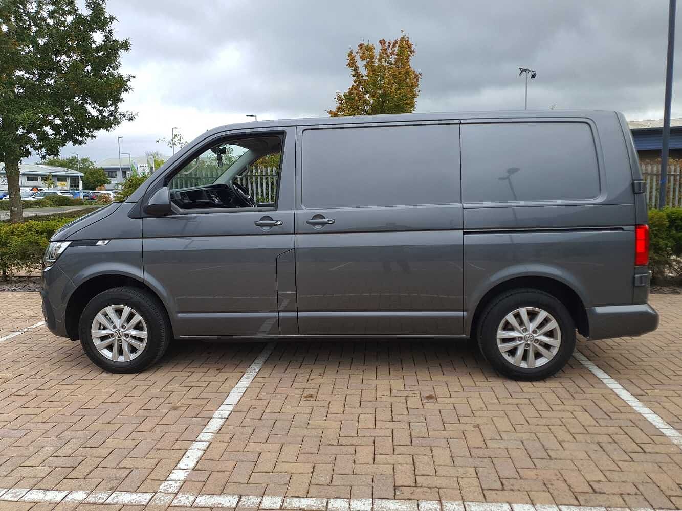 Volkswagen Transporter T28 Panel van Highline SWB 150 PS 2.0 TDI 6sp Manual