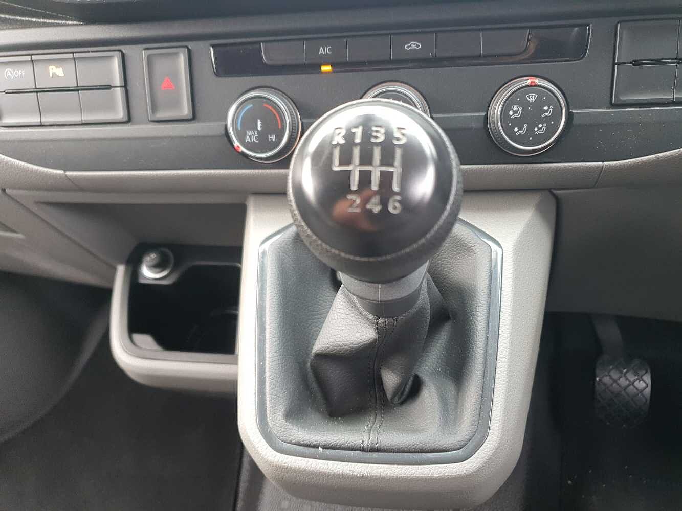 Volkswagen Transporter T28 Panel van Highline SWB 150 PS 2.0 TDI 6sp Manual