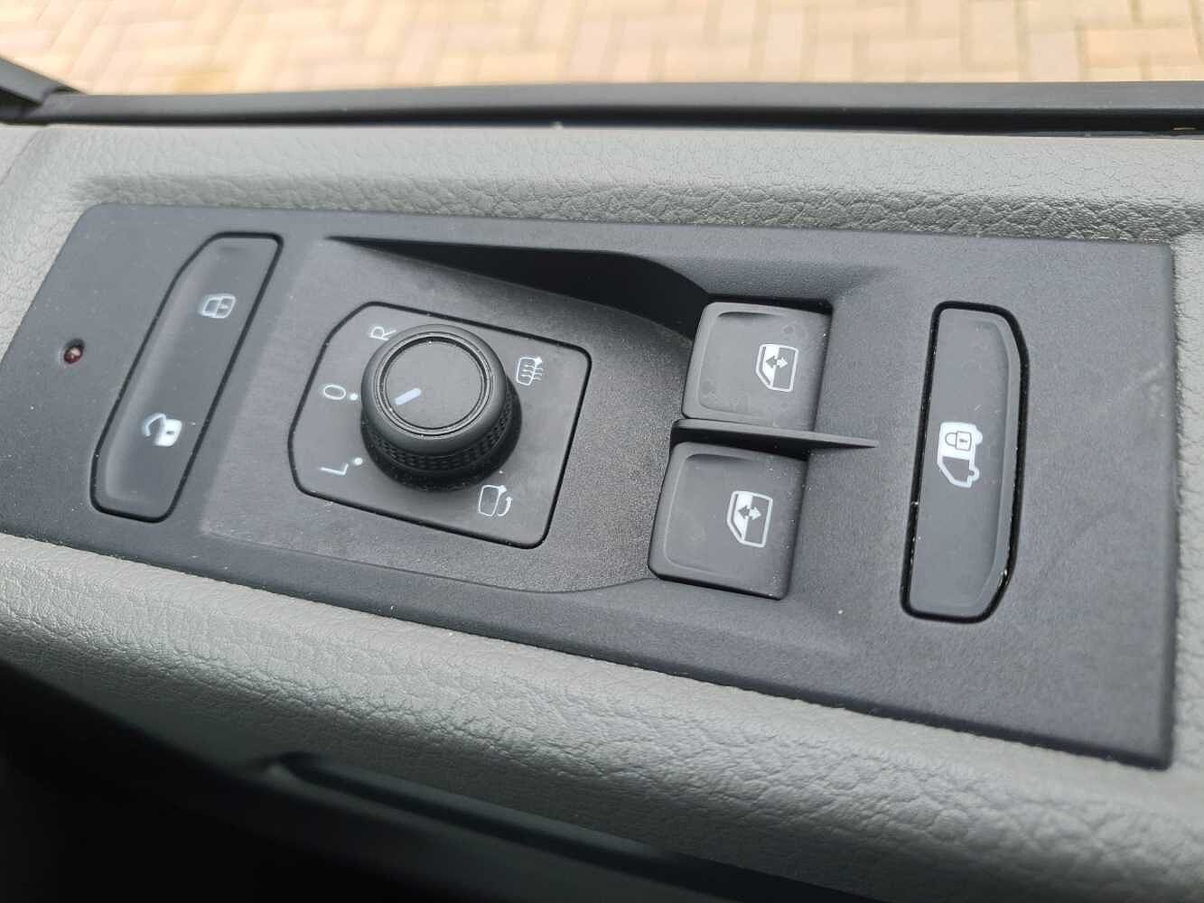 Volkswagen Transporter T28 Panel van Highline SWB 150 PS 2.0 TDI 6sp Manual