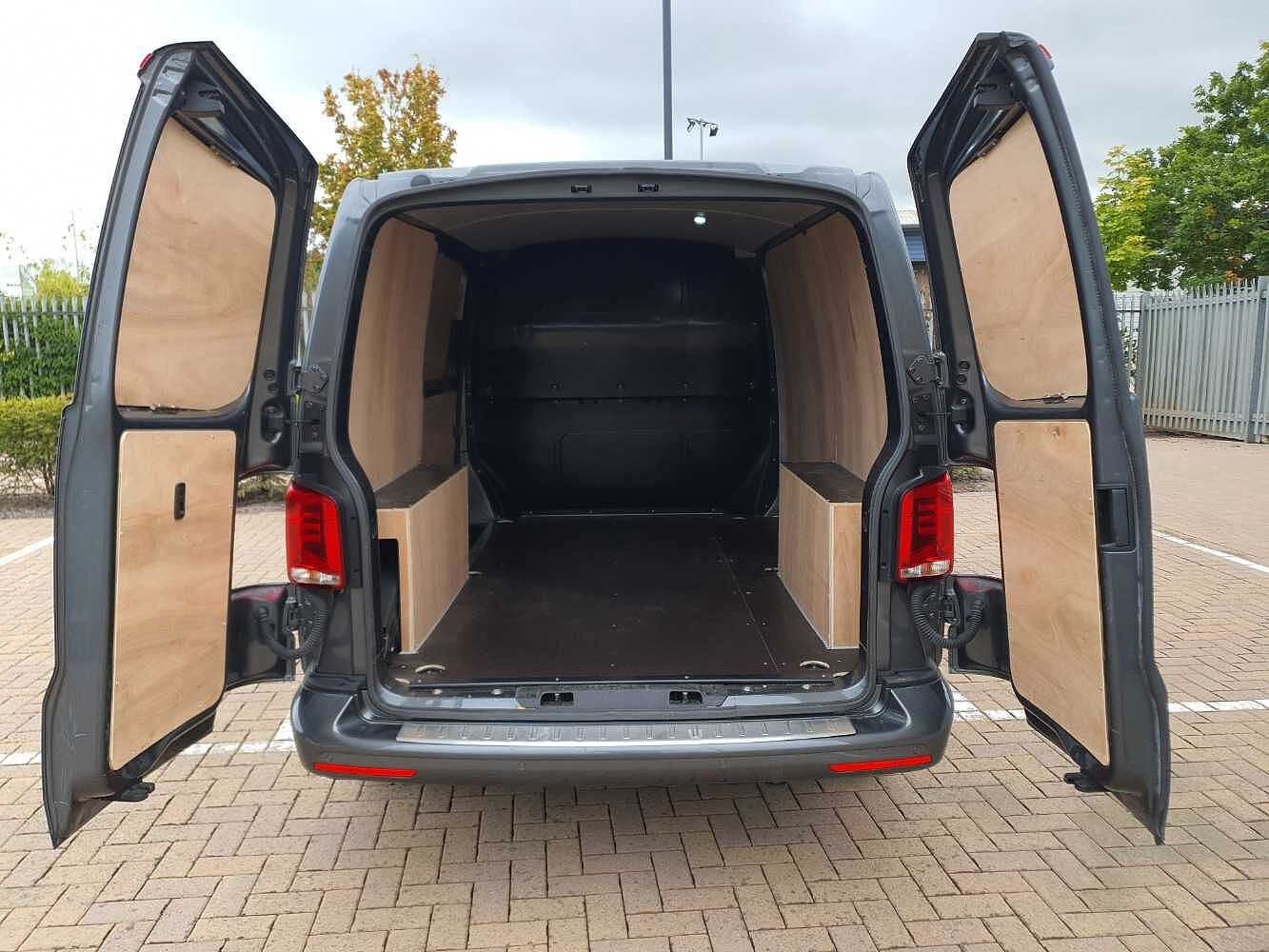 Volkswagen Transporter T28 Panel van Highline SWB 150 PS 2.0 TDI 6sp Manual