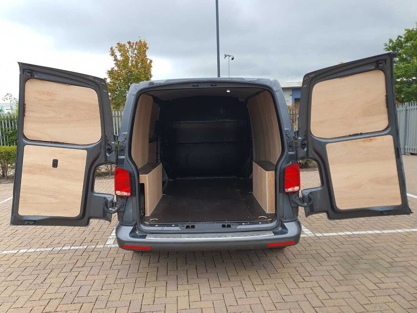 Volkswagen Transporter T28 Panel van Highline SWB 150 PS 2.0 TDI 6sp Manual