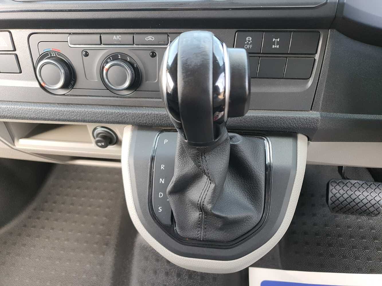 Volkswagen Transporter T32 Panel van Highline SWB EU6 204 PS 2.0 TDI BMT 7sp DSG 4MOTION
