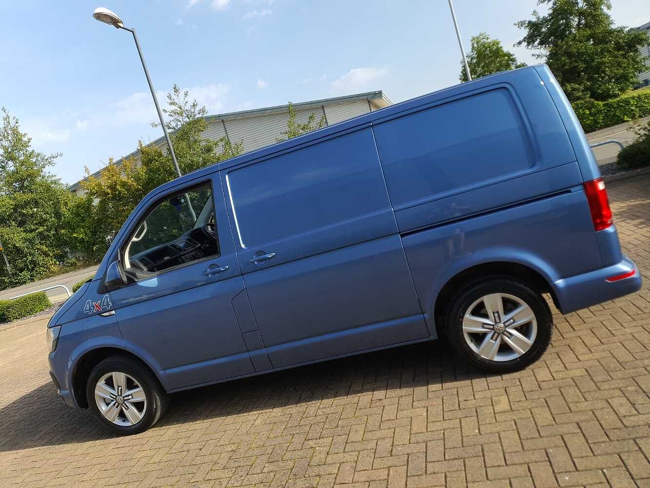 Volkswagen Transporter T32 Panel van Highline SWB EU6 204 PS 2.0 TDI BMT 7sp DSG 4MOTION