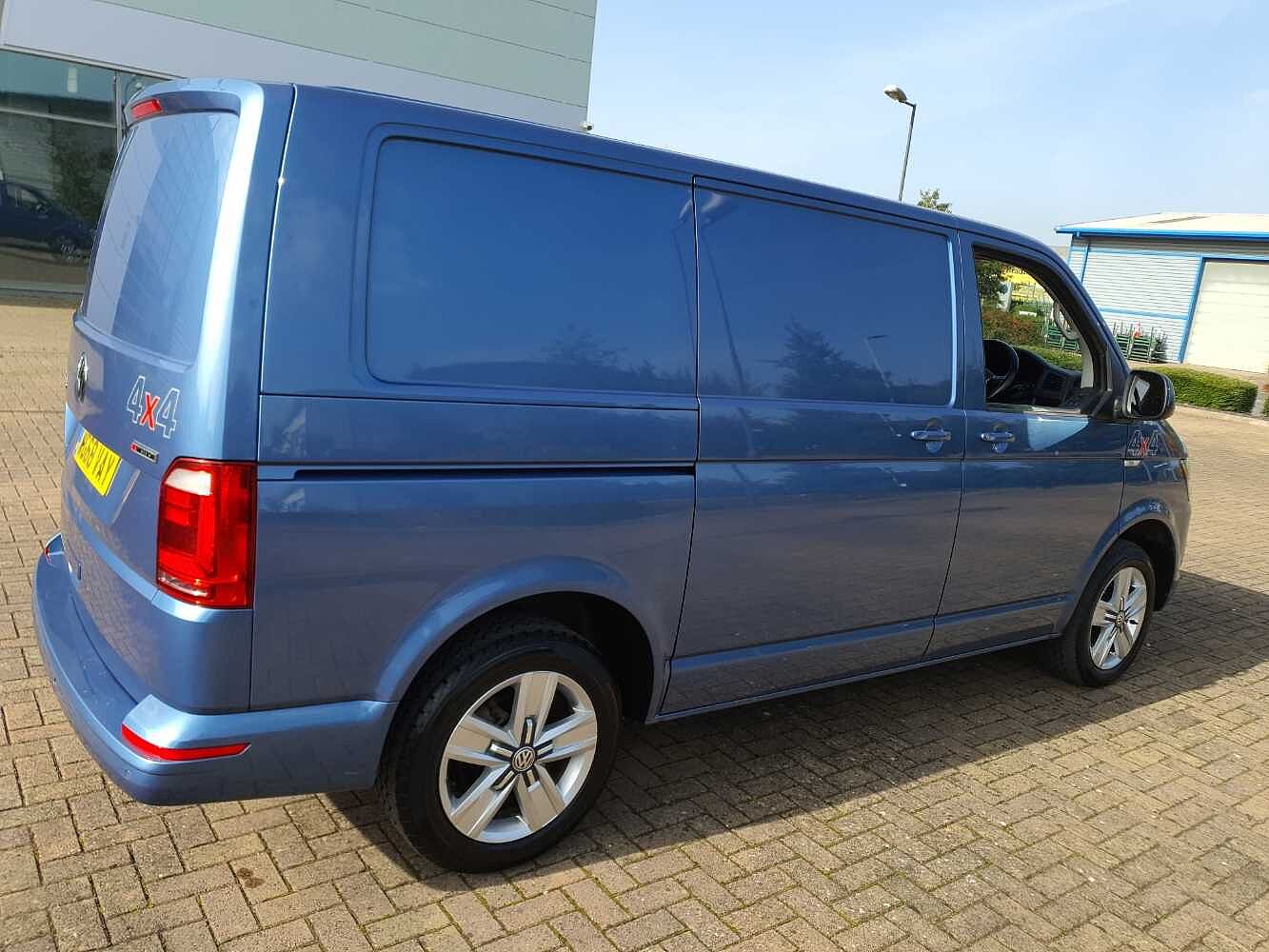 Volkswagen Transporter T32 Panel van Highline SWB EU6 204 PS 2.0 TDI BMT 7sp DSG 4MOTION