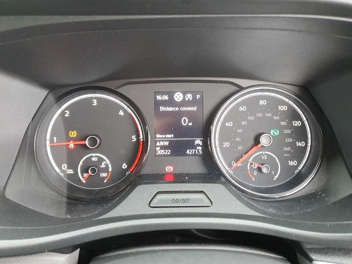 Volkswagen Transporter T30 Kombi Highline SWB 150 PS 2.0 TDI 7sp DSG