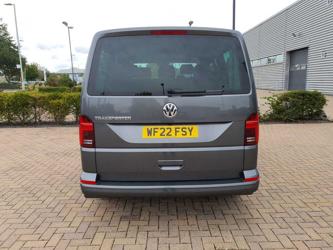Volkswagen Transporter T30 Kombi Highline SWB 150 PS 2.0 TDI 7sp DSG