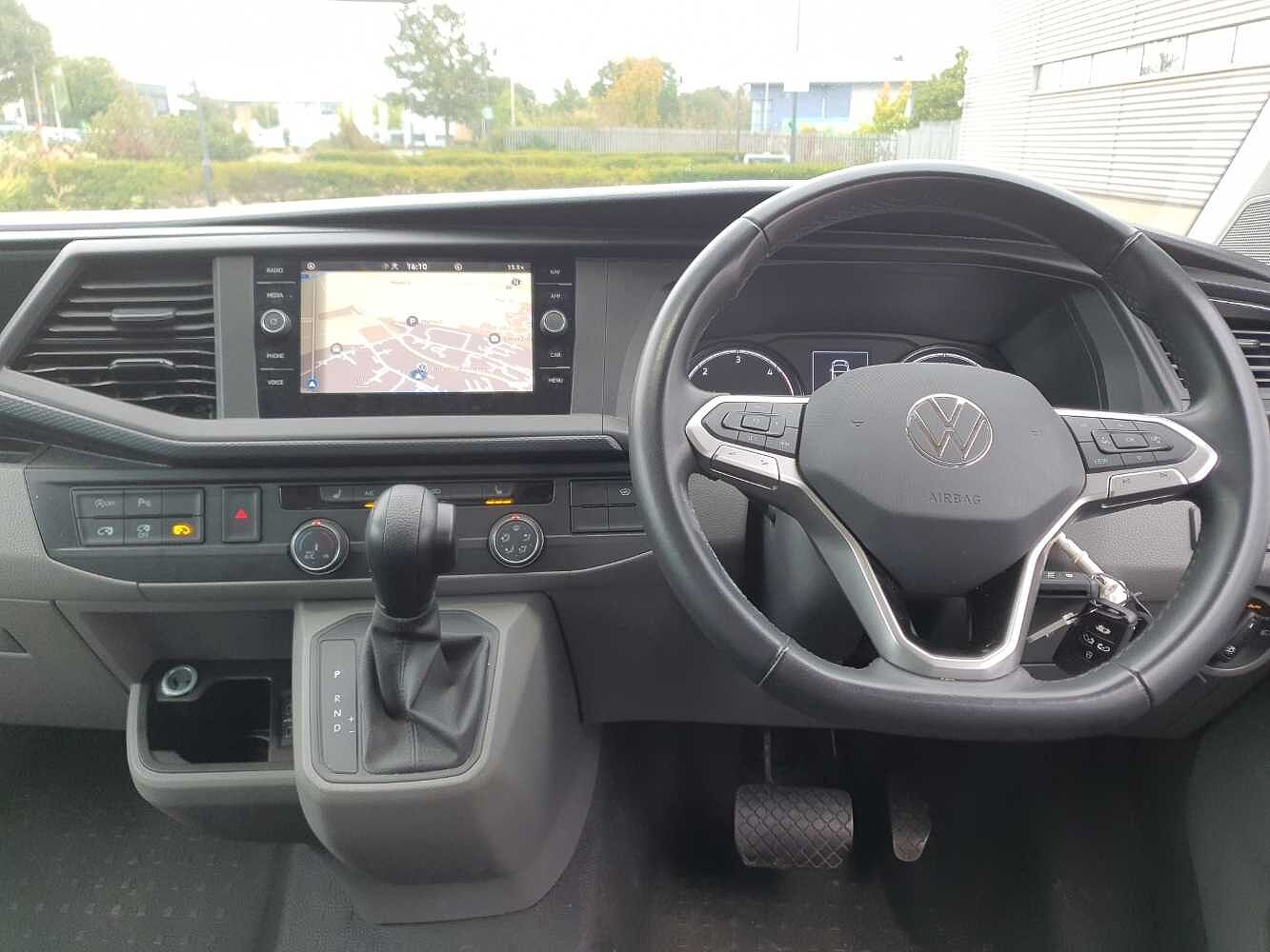 Volkswagen Transporter T30 Kombi Highline SWB 150 PS 2.0 TDI 7sp DSG