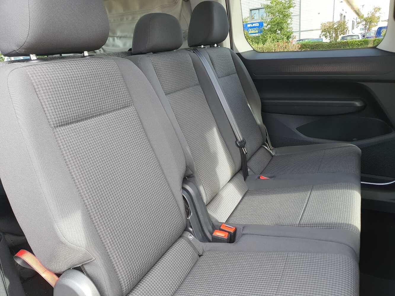 Volkswagen Caddy California Maxi Diesel Estate 122 PS 2.0 TDI 7sp DSG