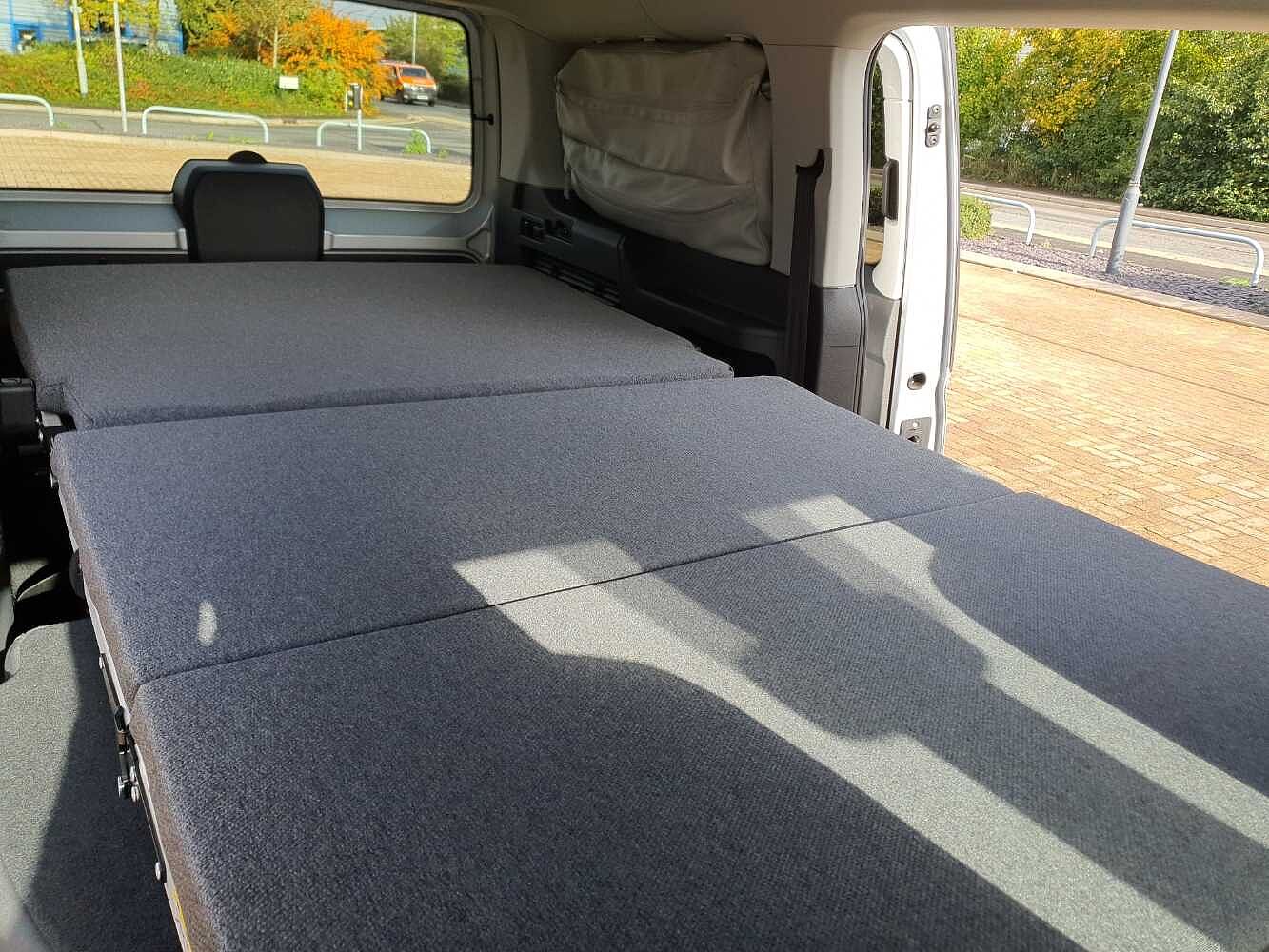 Volkswagen Caddy California Maxi Diesel Estate 122 PS 2.0 TDI 7sp DSG