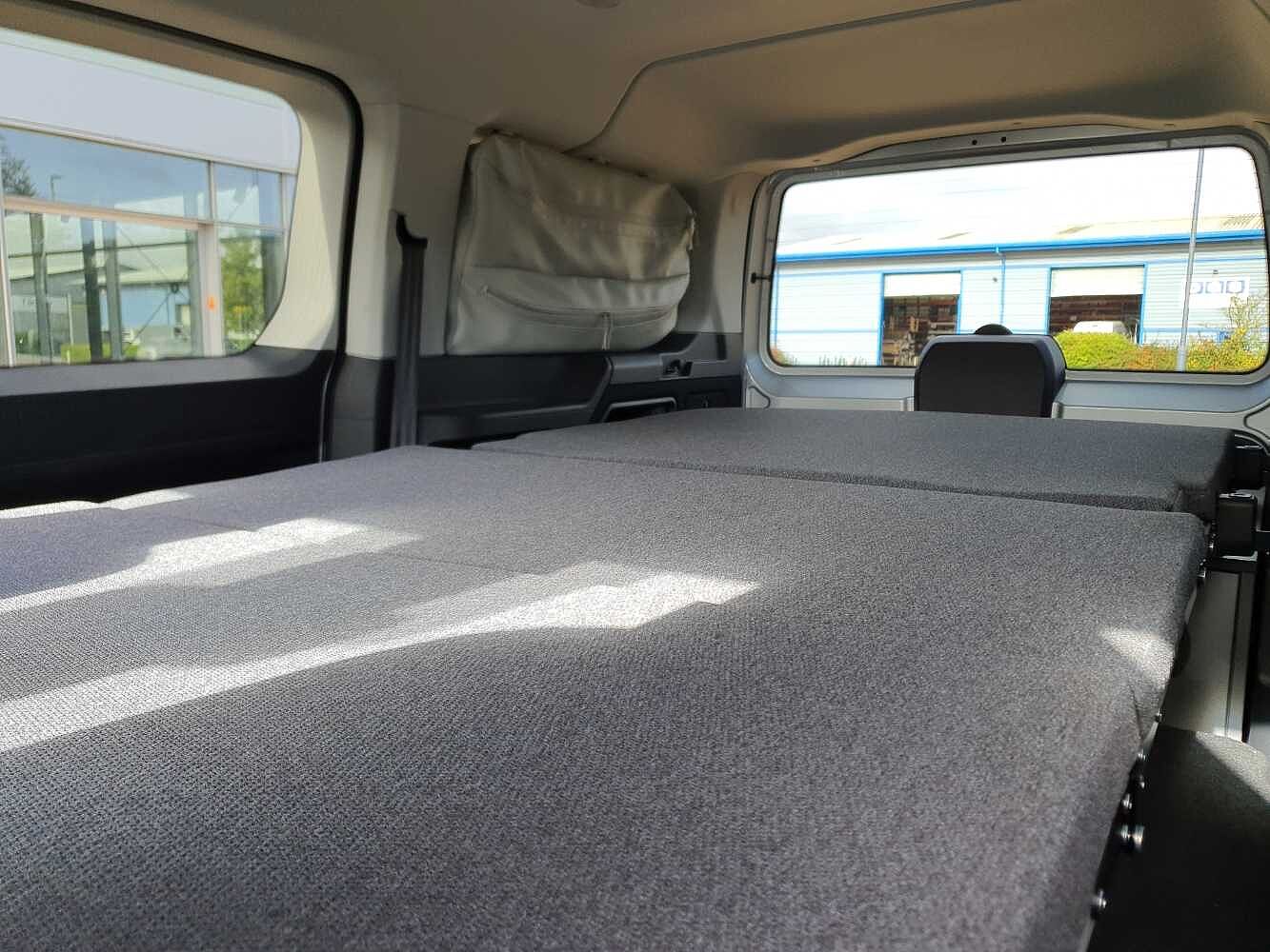 Volkswagen Caddy California Maxi Diesel Estate 122 PS 2.0 TDI 7sp DSG