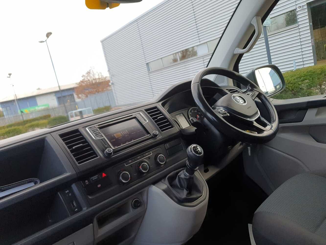 Volkswagen Transporter T28 Panel van Highline SWB 102 PS 2.0 TDI BMT 5sp Manual