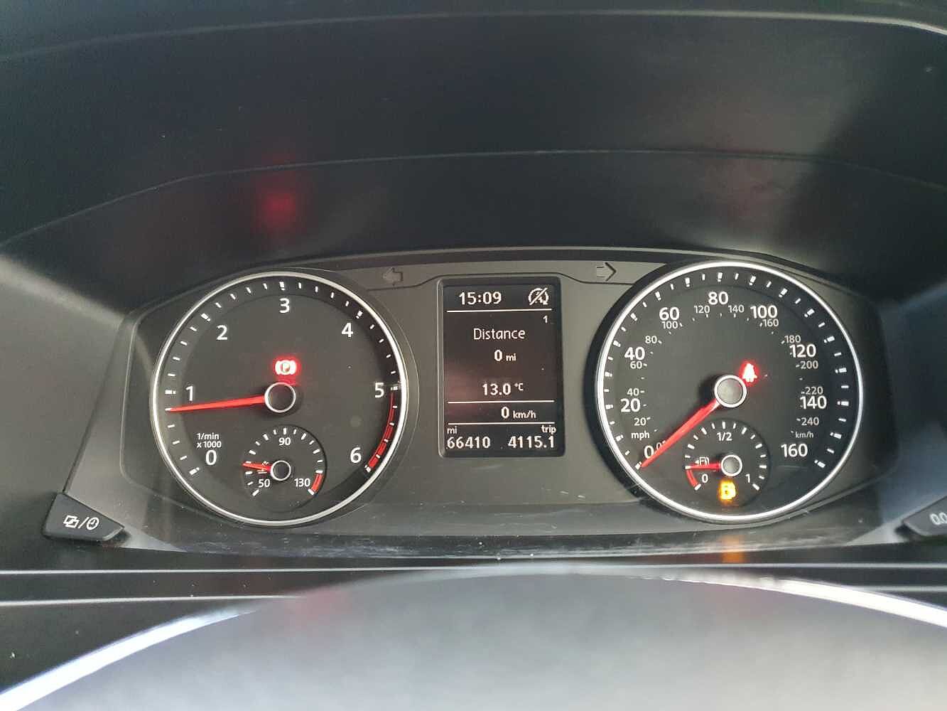 Volkswagen Transporter T28 Panel van Highline SWB 102 PS 2.0 TDI BMT 5sp Manual