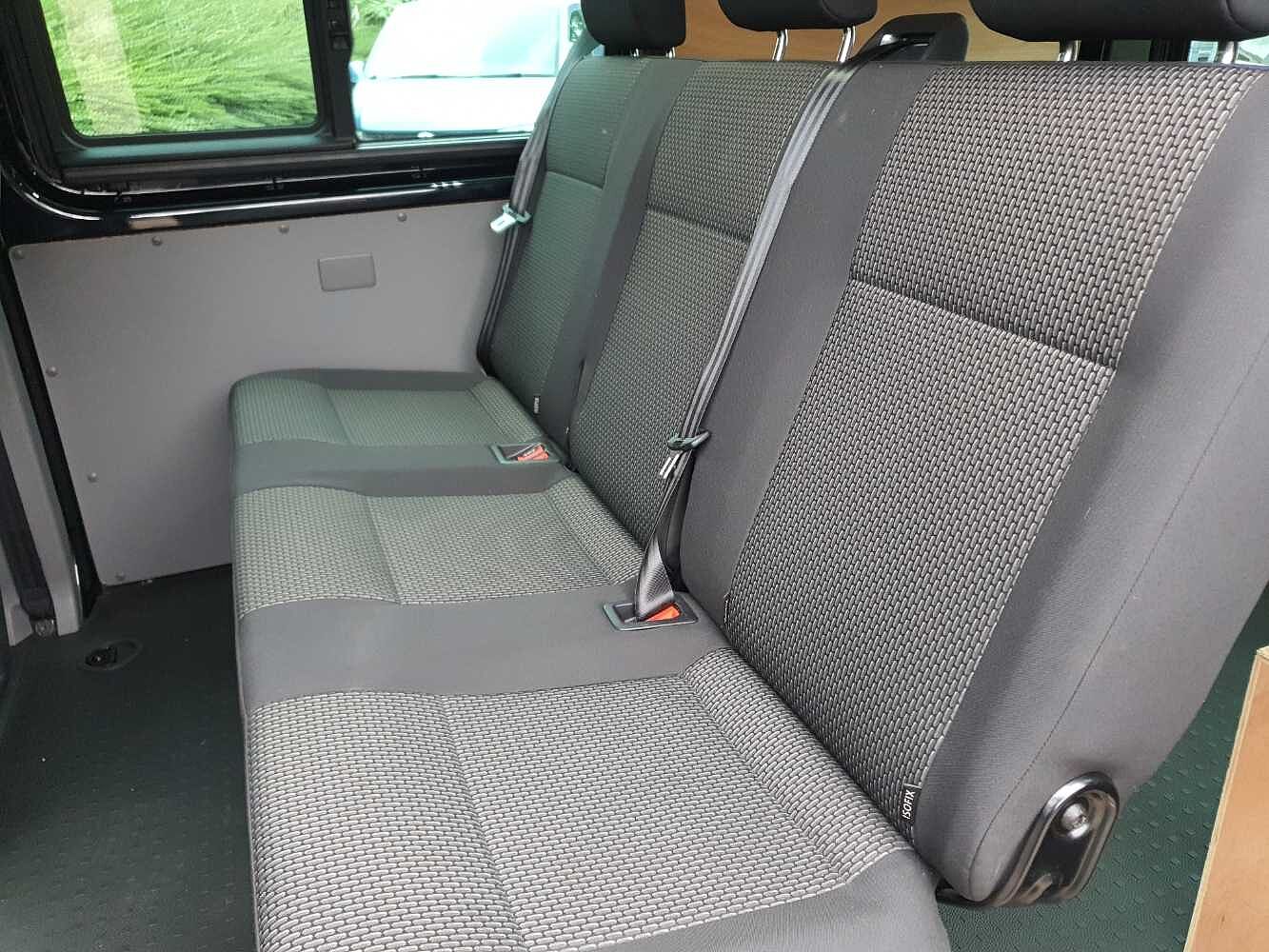 Volkswagen Transporter Kombi 2.0TDI 150 T32 Highline BMT SWB